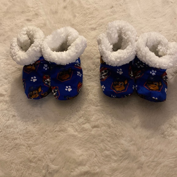 Two pairs of toddler paw patrol slippers 2t - 4t - Picture 1 of 5